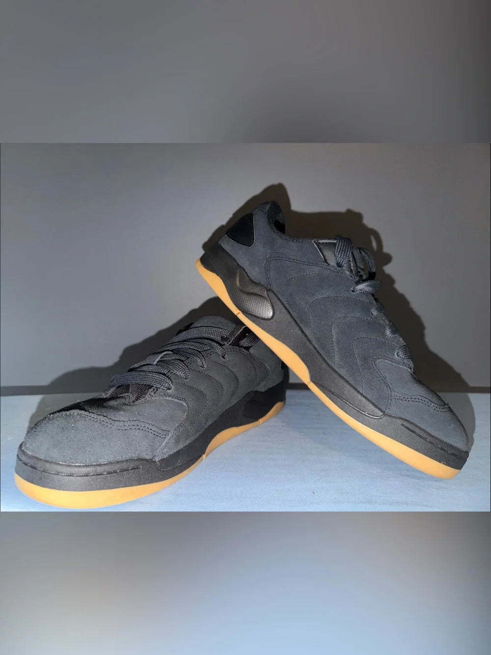 Jordan Sessions Mens Black Suede Sneakers with Gum Sole Mens Size 13